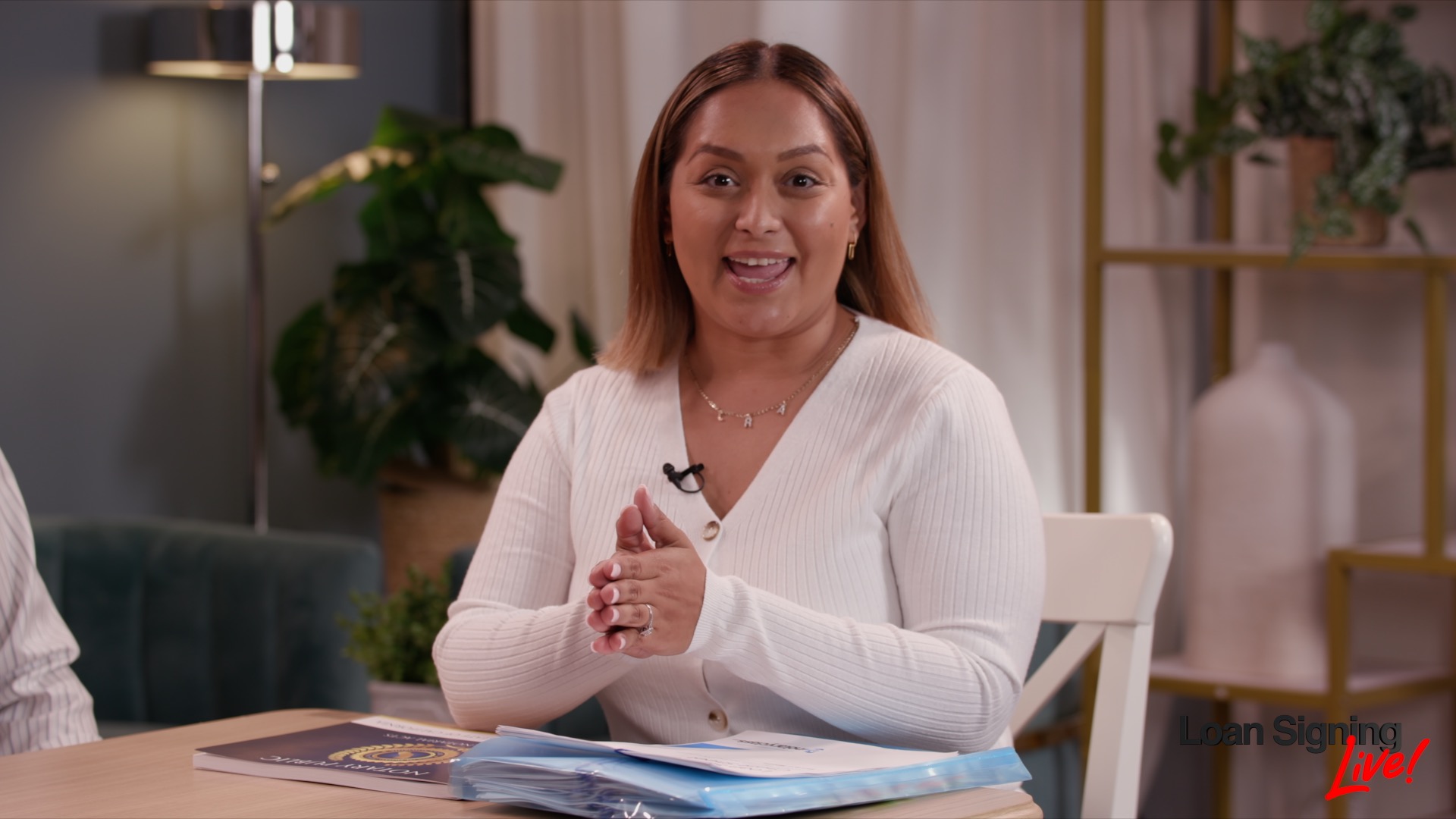 Loan Signing Live Frame 1